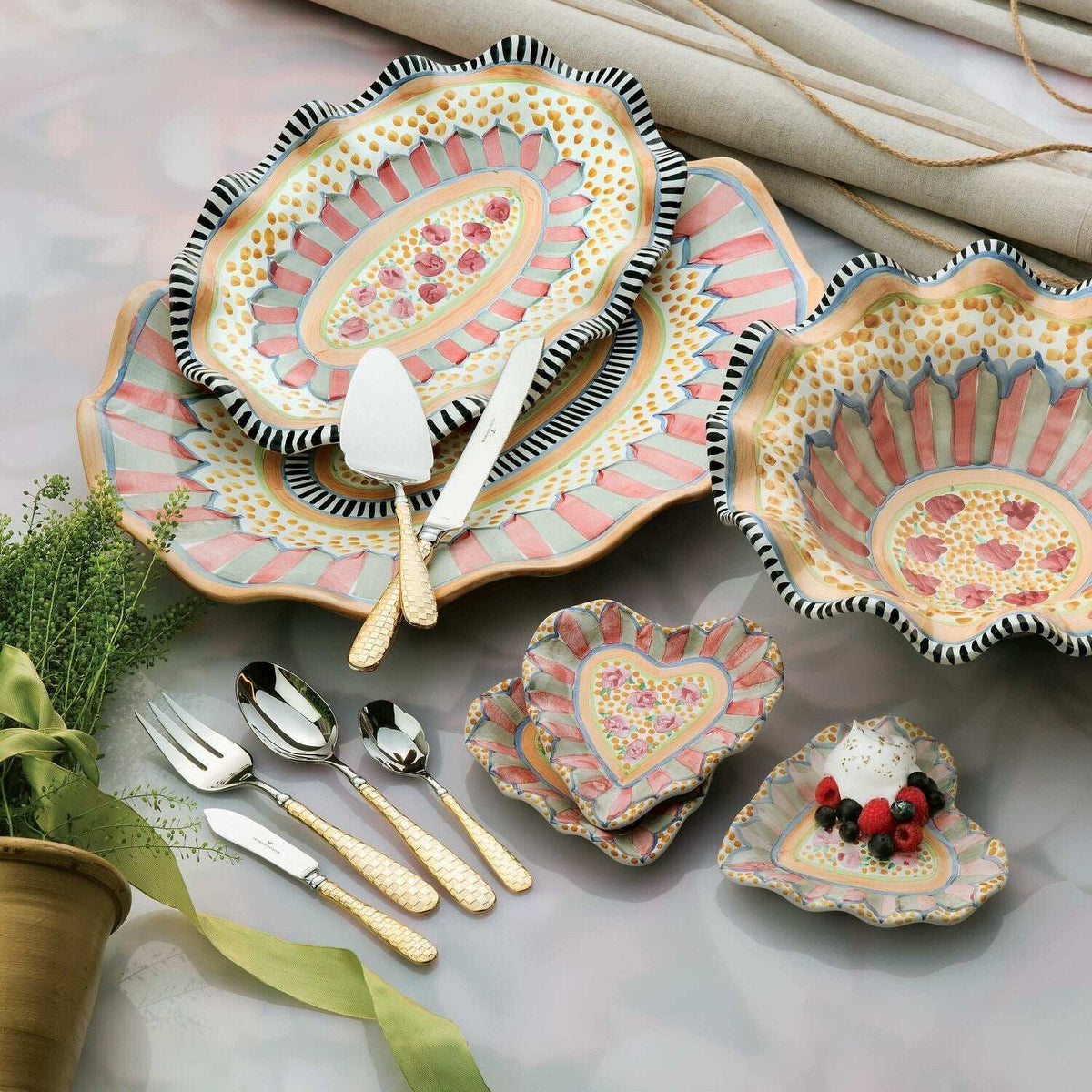 MacKenzie-Childs Gold Check Cake Serving Set