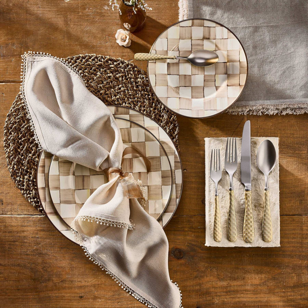 Mocha Check Charger/Plate